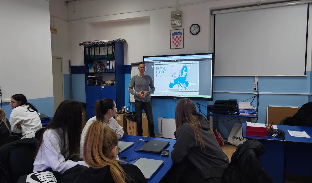 EPAS juniori edukativnom igrom uče o državama članicama EU-a